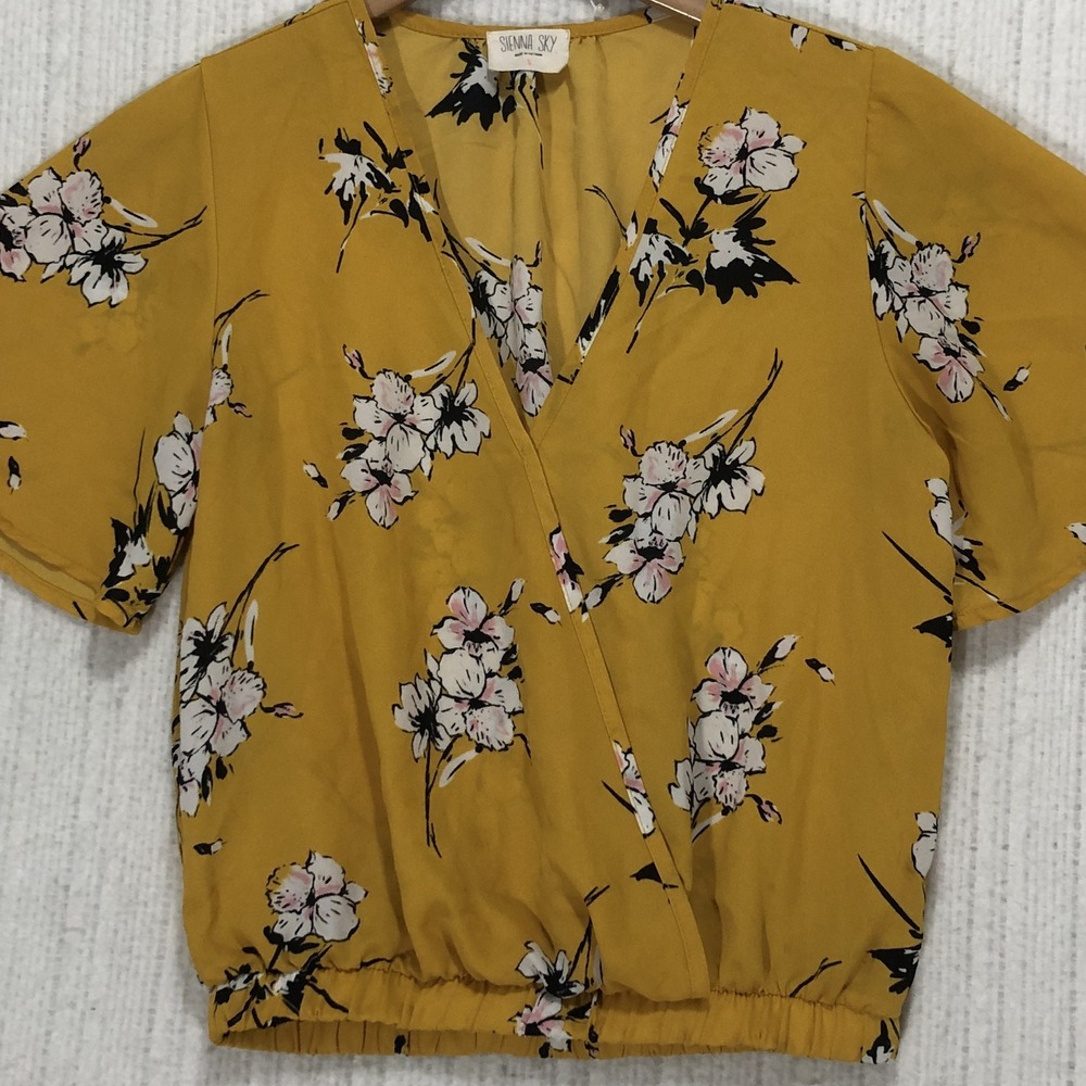 Sienna Sky Mustard Yellow Floral Surplice Wrap Top Short Sleeve Small